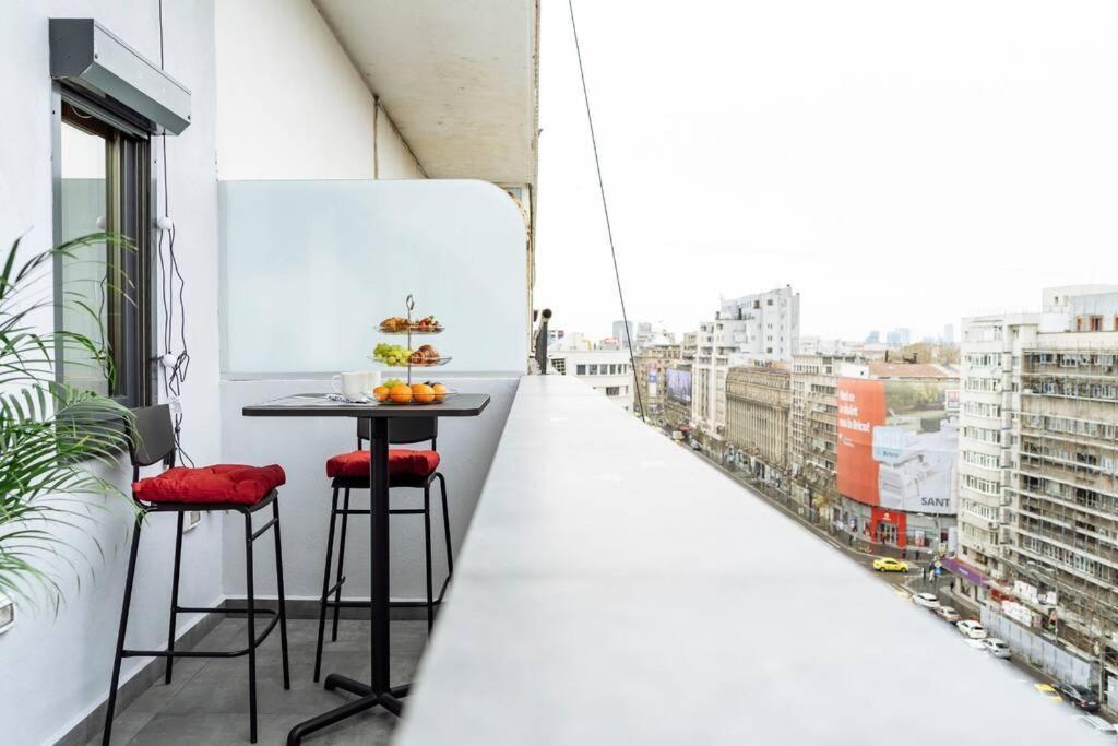 Amazing City View - Terrace+Netflix - City Center بوخارست المظهر الخارجي الصورة