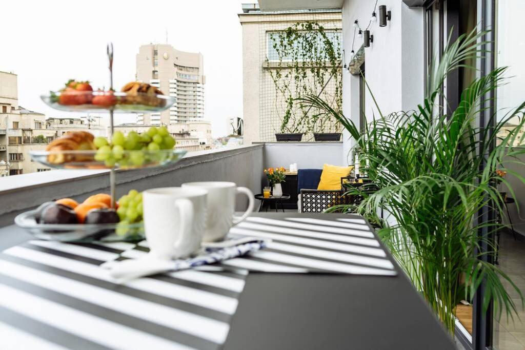 Amazing City View - Terrace+Netflix - City Center بوخارست المظهر الخارجي الصورة
