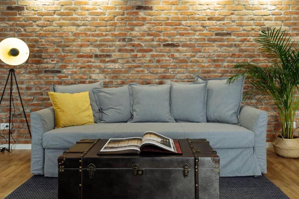 Amazing City View - Terrace+Netflix - City Center بوخارست المظهر الخارجي الصورة